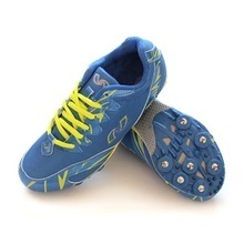 釘子跑鞋 專業賽道上的速度助推器